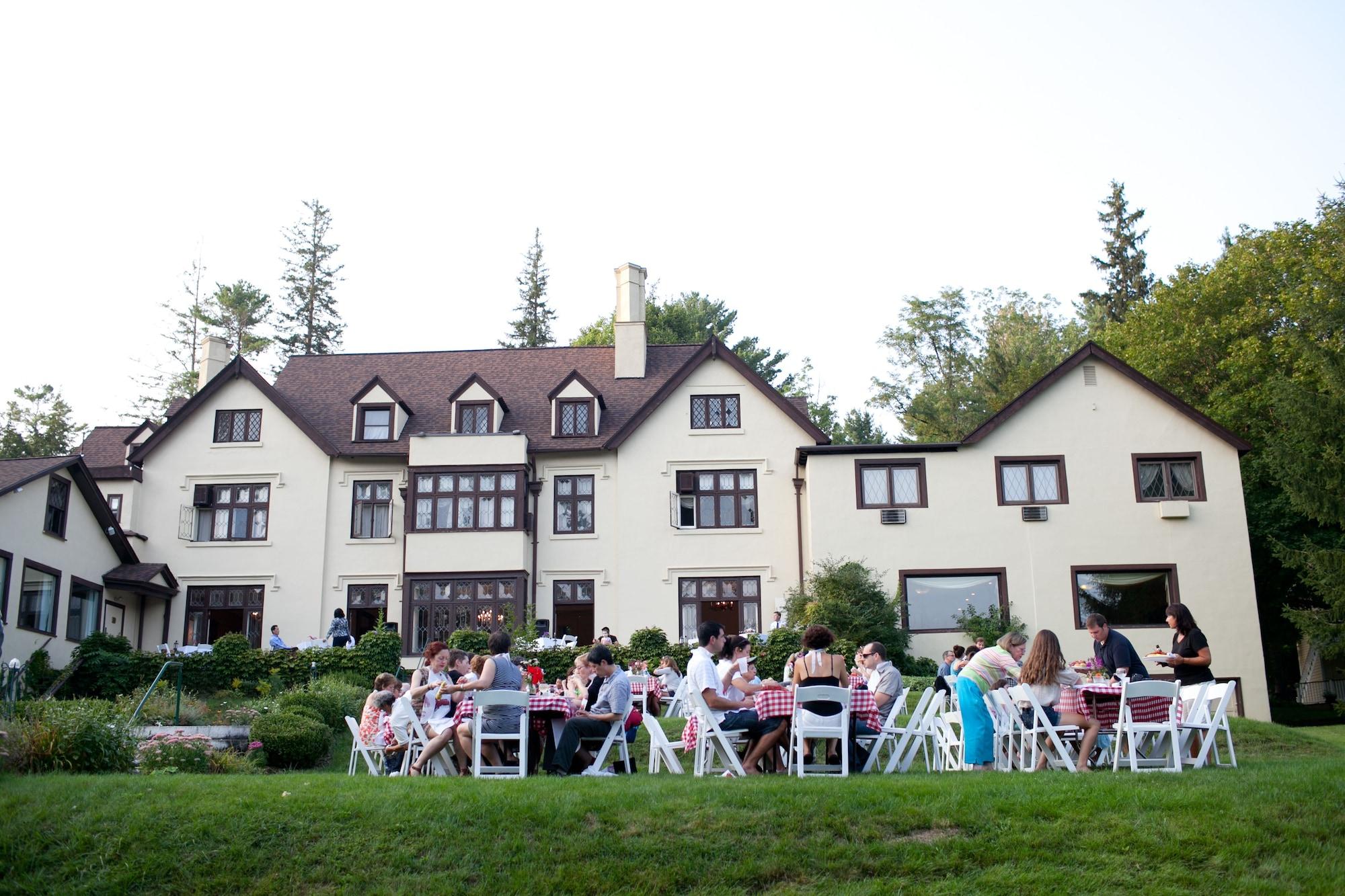 Seven Hills Inn Lenox Exterior foto