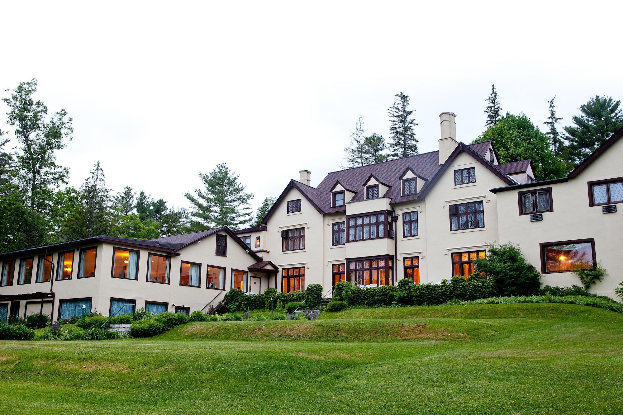 Seven Hills Inn Lenox Exterior foto