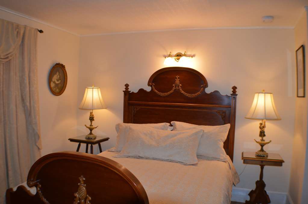 Seven Hills Inn Lenox Zimmer foto
